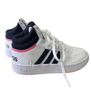 NWT Women's Size 6 Adidas Hoops 3.0 Mid